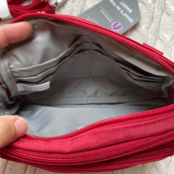 NWT Baggalini Triple Zip Bagg crossbody purse fanny pack red. - Picture 4 of 11